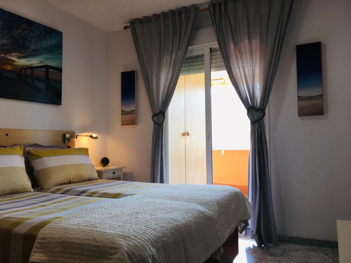 Апартаменты 44 Calle San Miguel Фуэнхирола Экстерьер фото